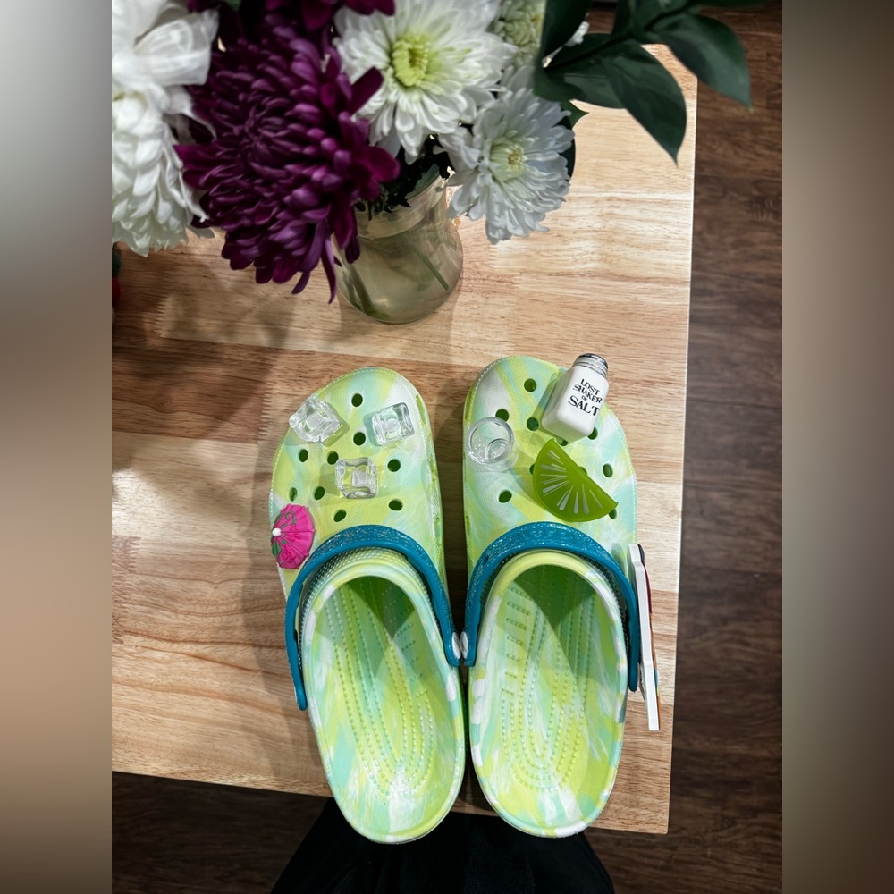 Crocs Classics x Margaritaville (Limited Edition)